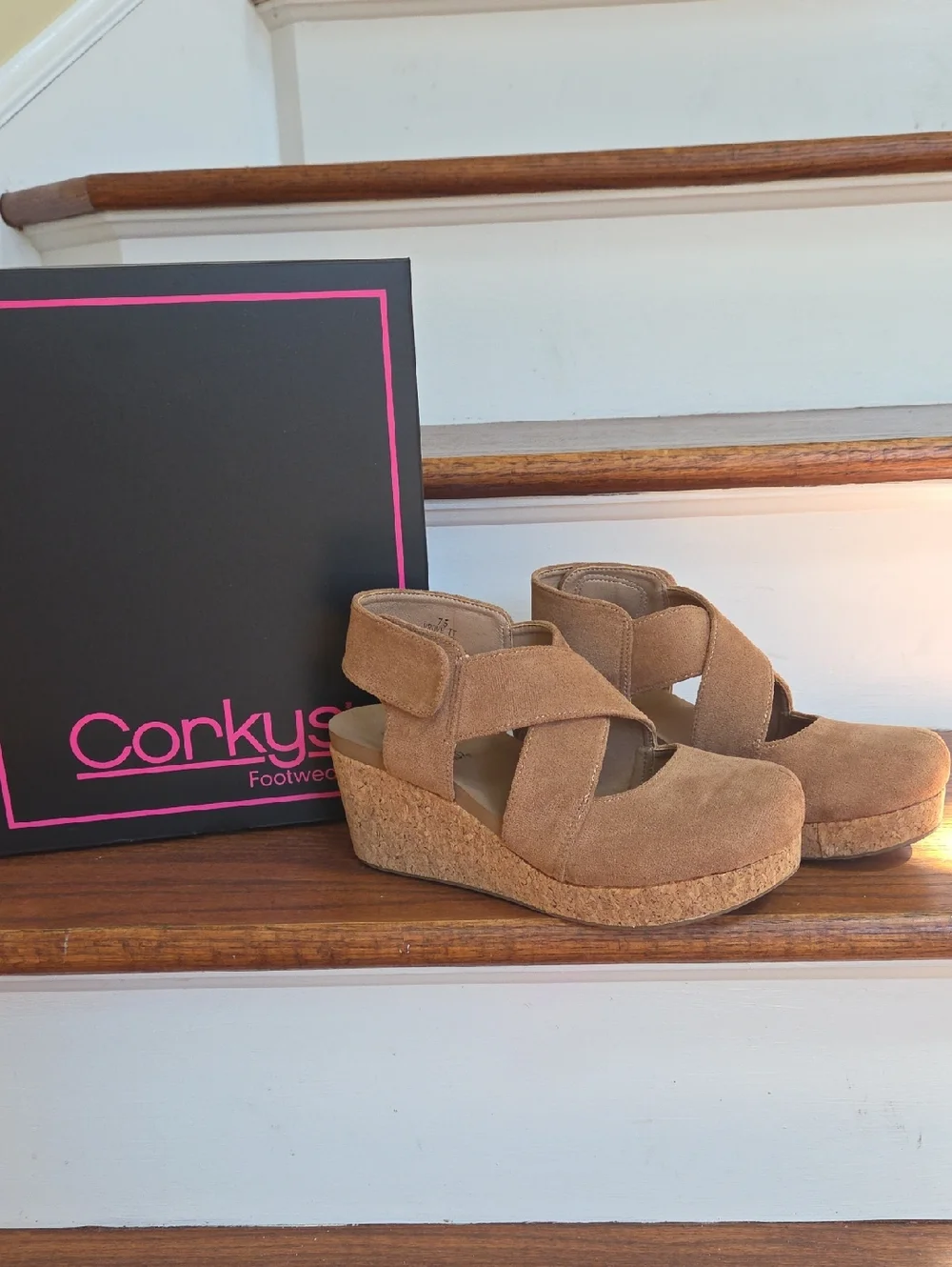 Corkys Prove IT wedge closed toe swede sandal 7.5 - Picture 1 of 8